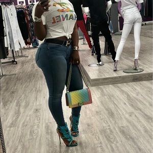 Meet your Posher, Charita